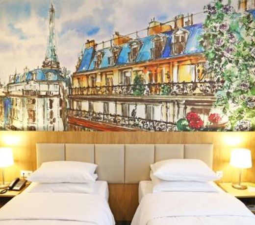 Europa Hotel and Apartment