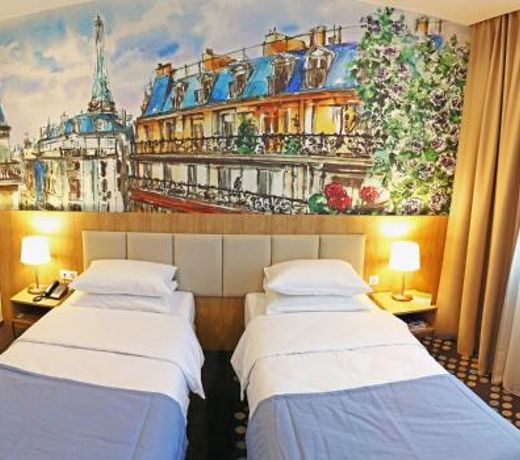 Europa Hotel and Apartment