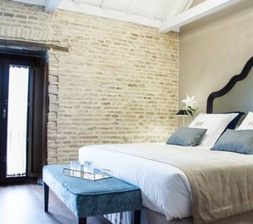 Halo Boutique Hotel