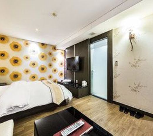 HOTEL FLOWER