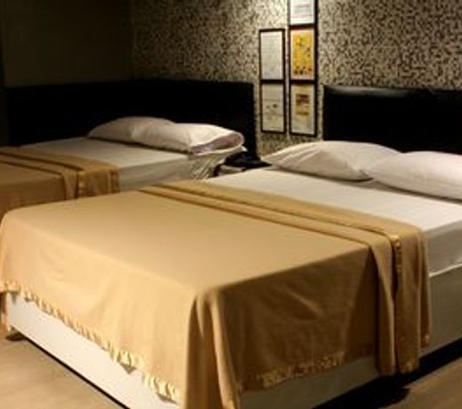 New Winston Hotel