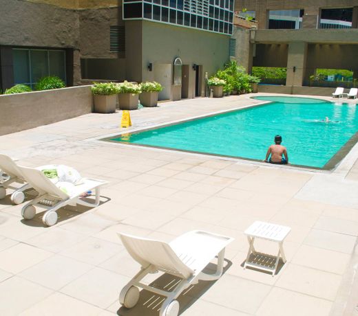 Stylish Studio Apartment- NETFLIX & BGC @Indigo