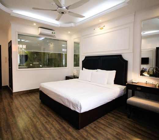 Golden Rooster Hotel