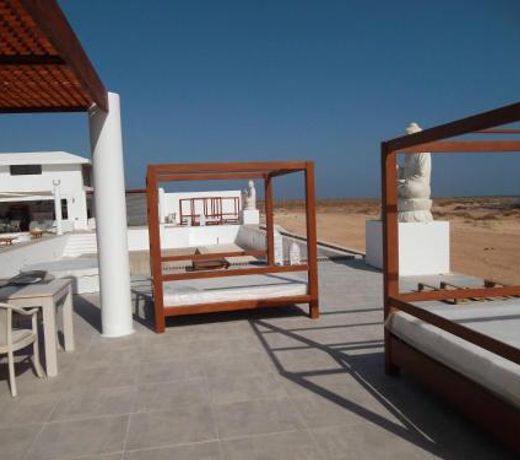 Casa Lhana