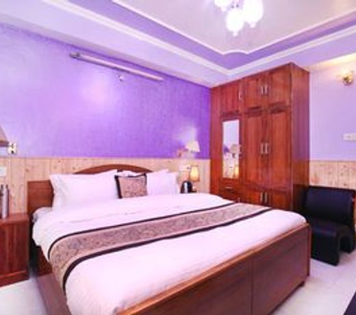 OYO 10410 Home Mountain View Rooms Panthaghati