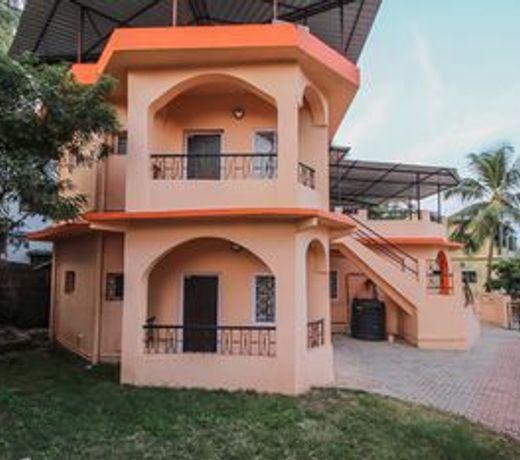 OYO 10074 Home Exquisite 1BHK Penthouse