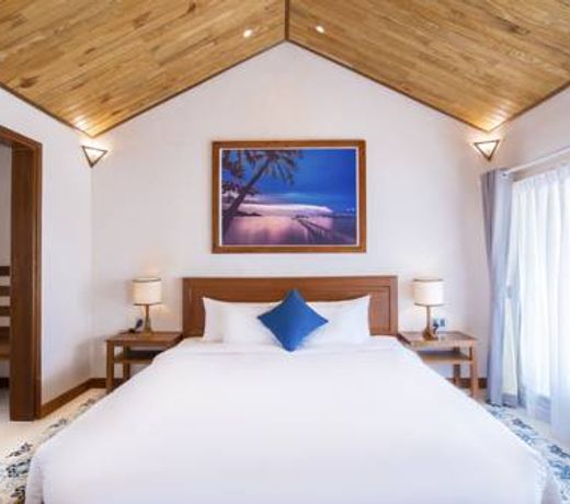 Camia Resort & Spa