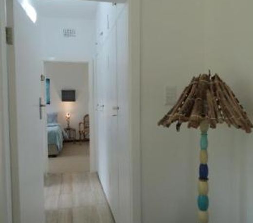 Private apartment in villa in Southbroom centre.