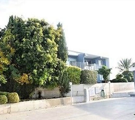 Purple Apple Apartments