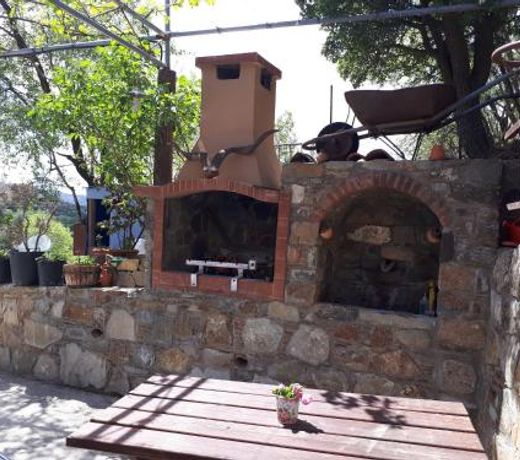 Agrompelo House