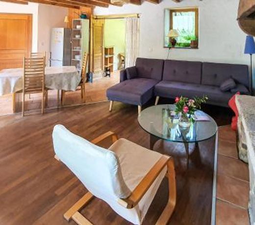 Amazing home in Le Faout with 2 Bedrooms and WiFi