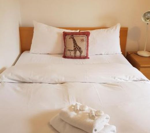 Double Bedroom, WHITECHAPEL-SK