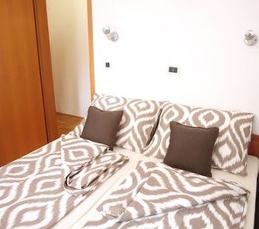 Apartment Frin