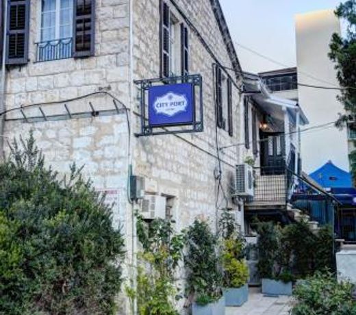 City Port Hotel