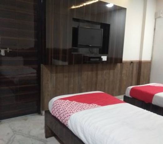 JK Rooms 111 Nr. St Stand - Ganeshpeth