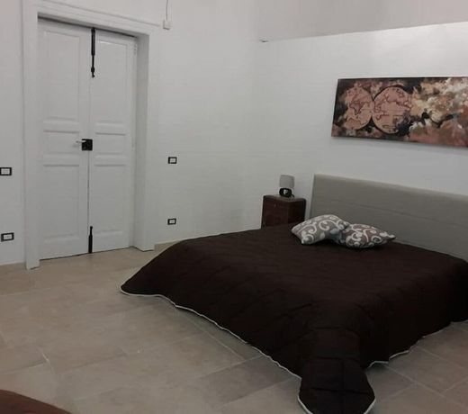 B&B Saffi