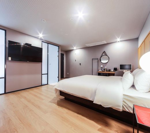 Seomyeon Brown-dot hotel Gold