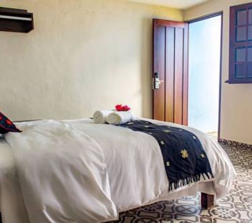 Hotel Maculís