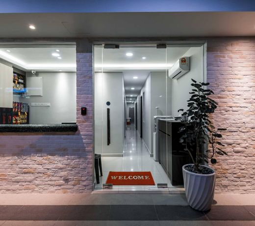 G3 HOUSE