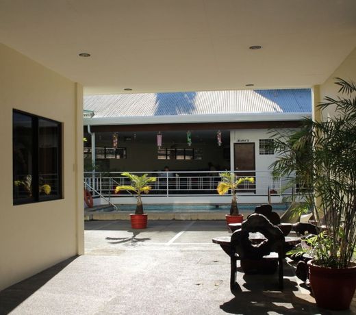 Patio Inn Hotel & Apartments