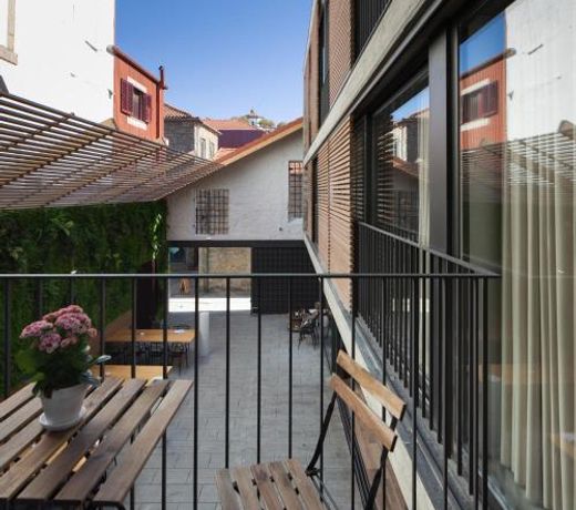 7 Gaia Roaster Apartments