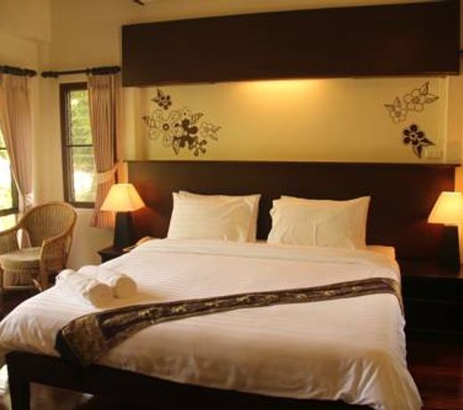 Lah Own Khaolak Resort