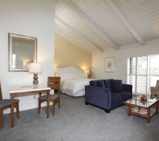 Lobos Lodge