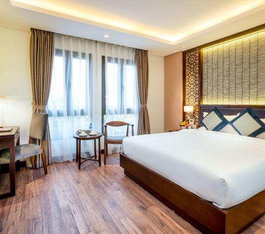 Conifer Grand Hotel
