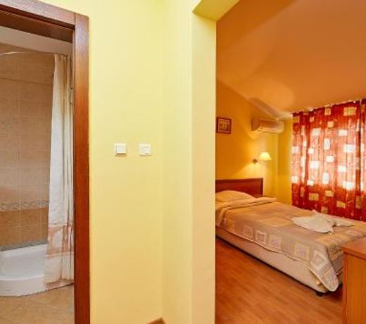 Guest House AquamarinA