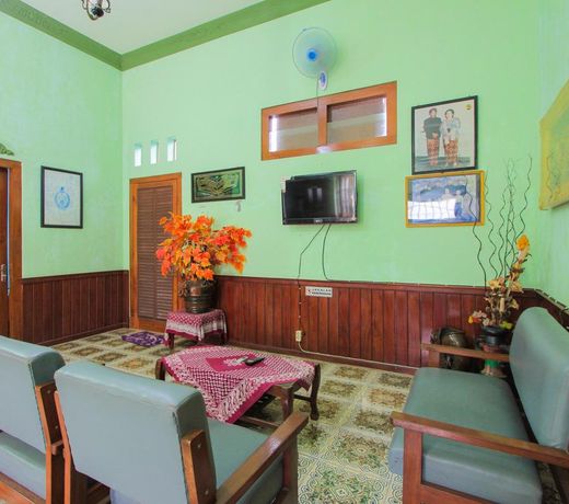 SPOT ON 2490 Griya Kencana Homestay
