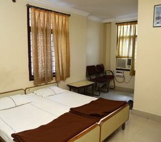 Sri Sai Krishna Deluxe Lodge