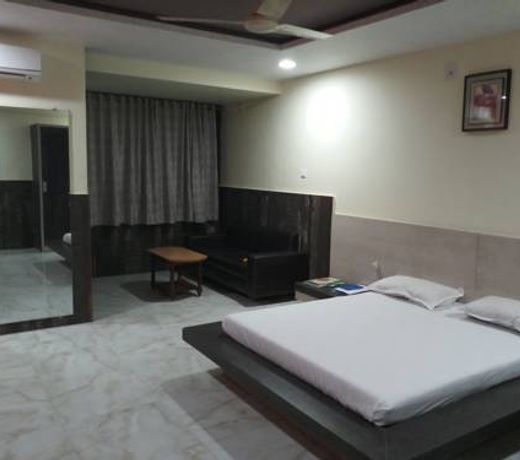 Hinglaj Hotel and Restaurant