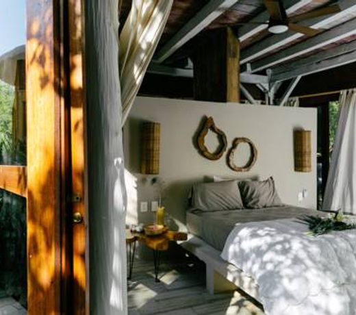 Mamasan Treehouses & Cabins