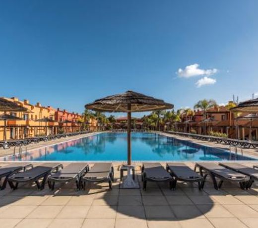 Luxury Apartment, Marina, Beach & Pool