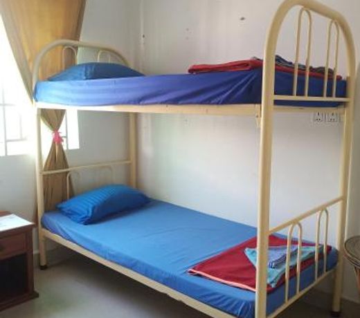 Le Barang Steakhouse & Guesthouse