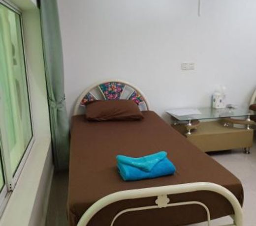 Le Barang Steakhouse & Guesthouse