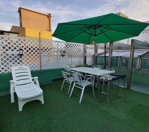 BUZZ Guesthouse