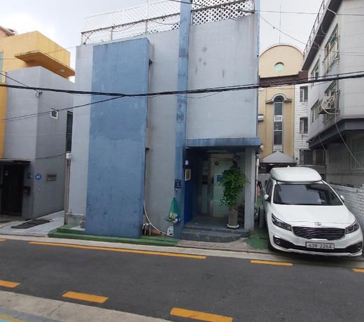 BUZZ Guesthouse