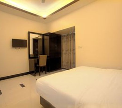 Hotel Elaf International