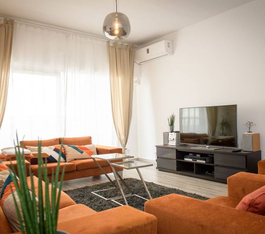 Oval Apartment