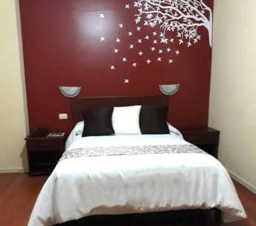 Hotel Bombuscaro