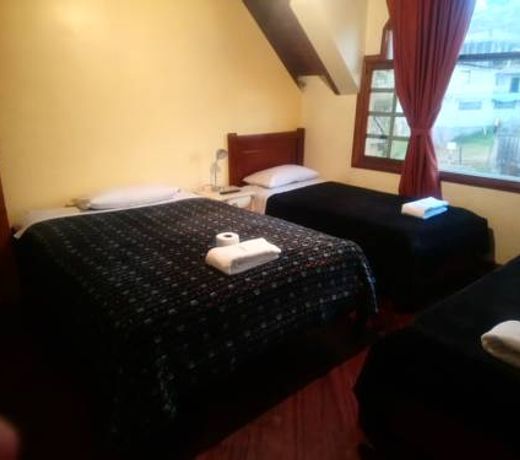 Hostal Pakari