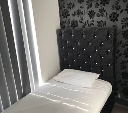 Home n Away Ensuite Room