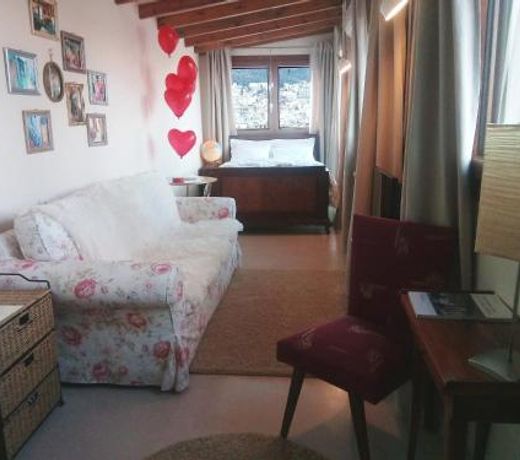 Old-Town Roof-Garden Suite