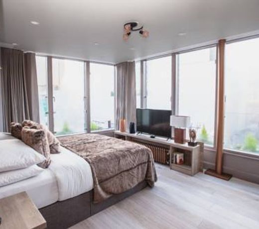 Clarendon Suites