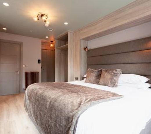 Clarendon Suites