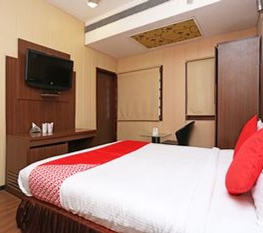 OYO 10690 Florence Hotel