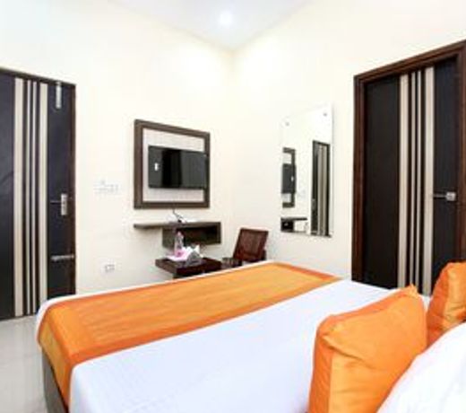 OYO 10832 Hotel JB 2