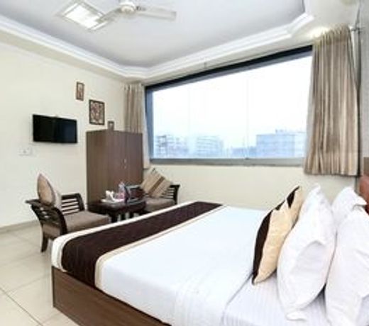 OYO 10832 Hotel JB 2