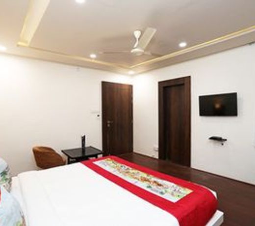 OYO 11517 Hotel Sky High